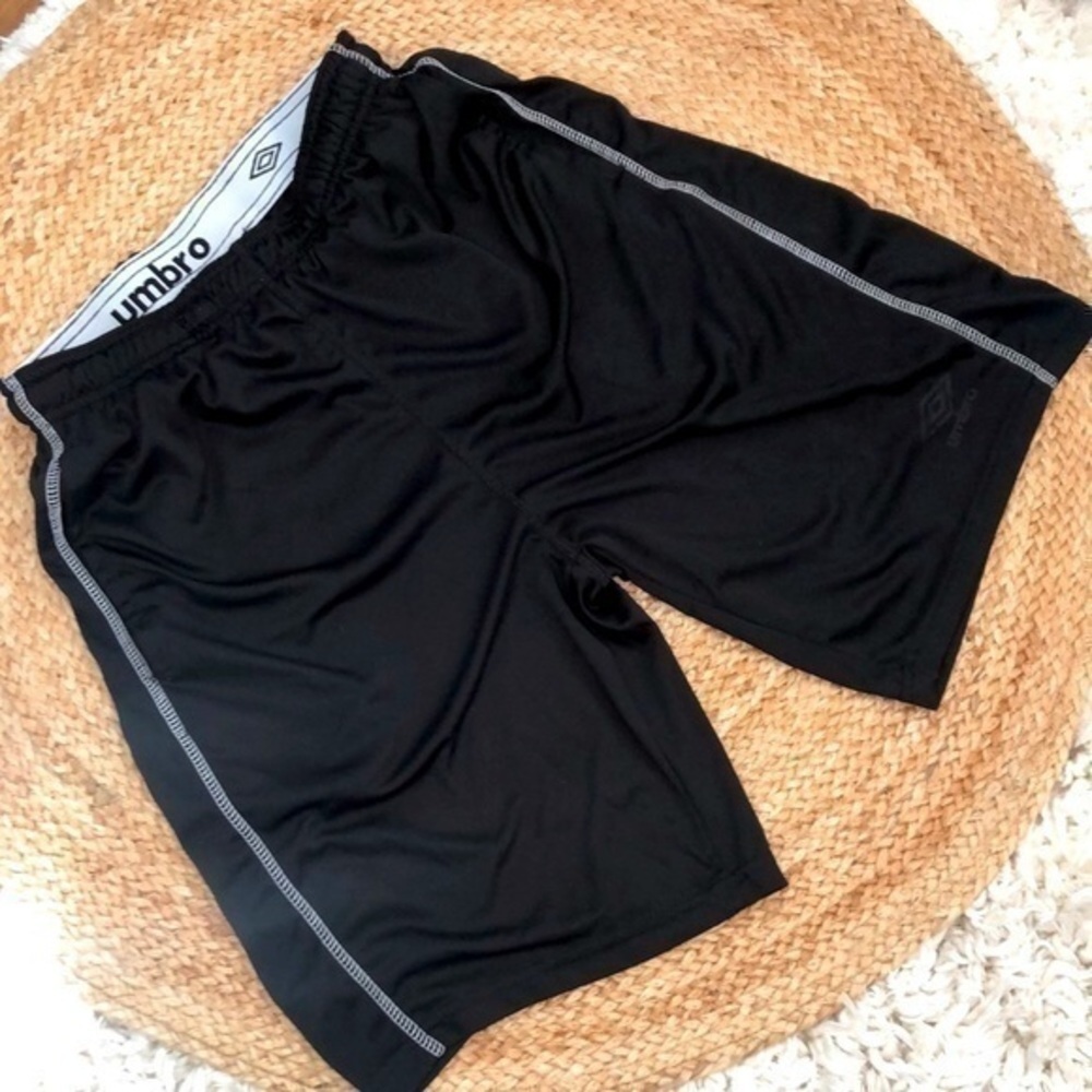 UMBRO | Mens Black UMBRO Elastic Logo Drawstring Waist Athletic Shorts, Size S